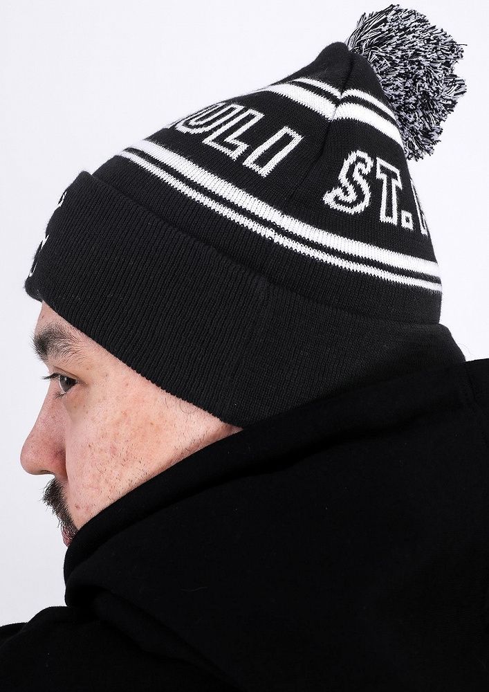 FC St. Pauli - Totenkopf, Bommelm�tze